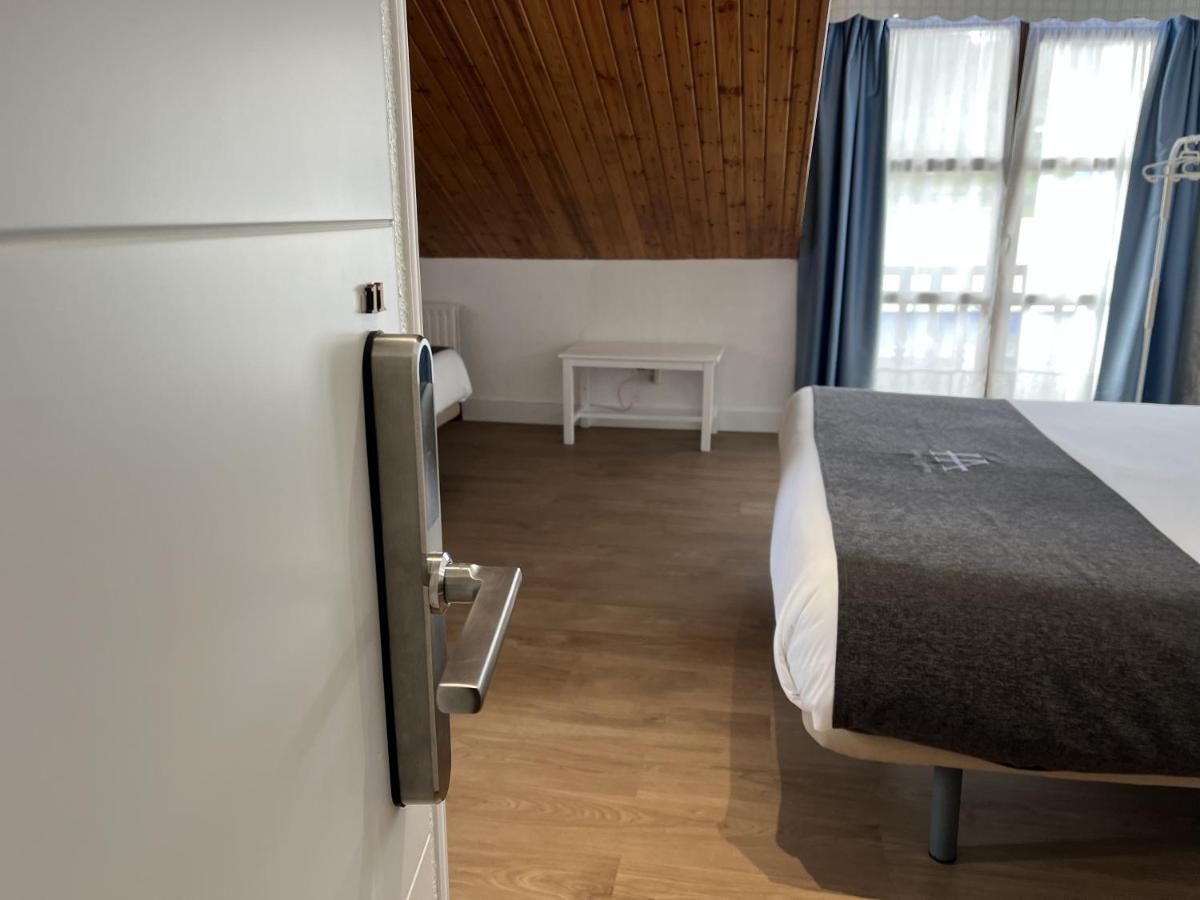 Hotel Avelina Onís Buitenkant foto