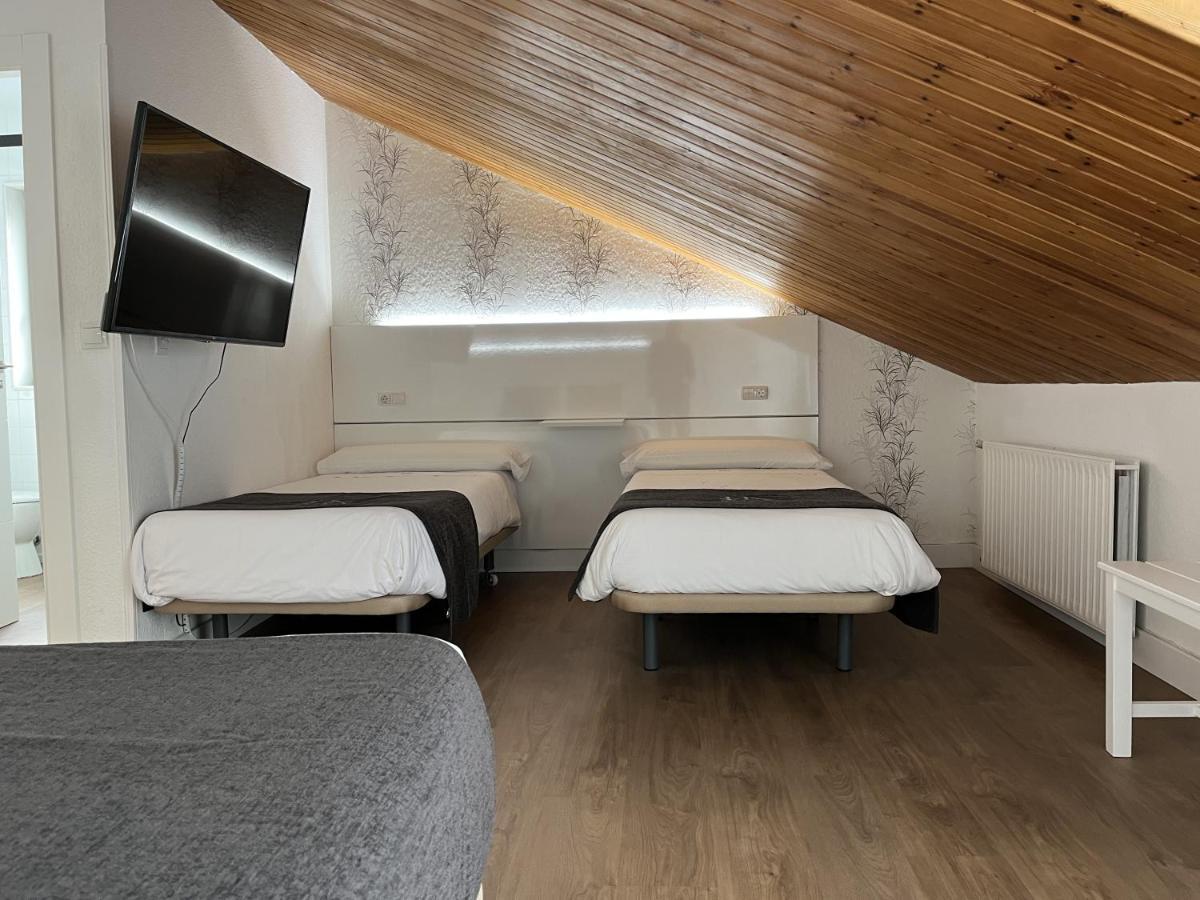 Hotel Avelina Onís Buitenkant foto