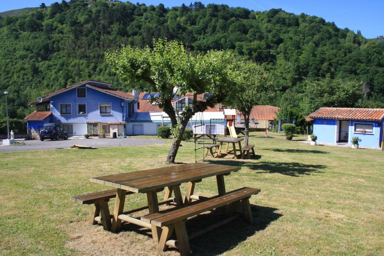 Hotel Avelina Onís Buitenkant foto